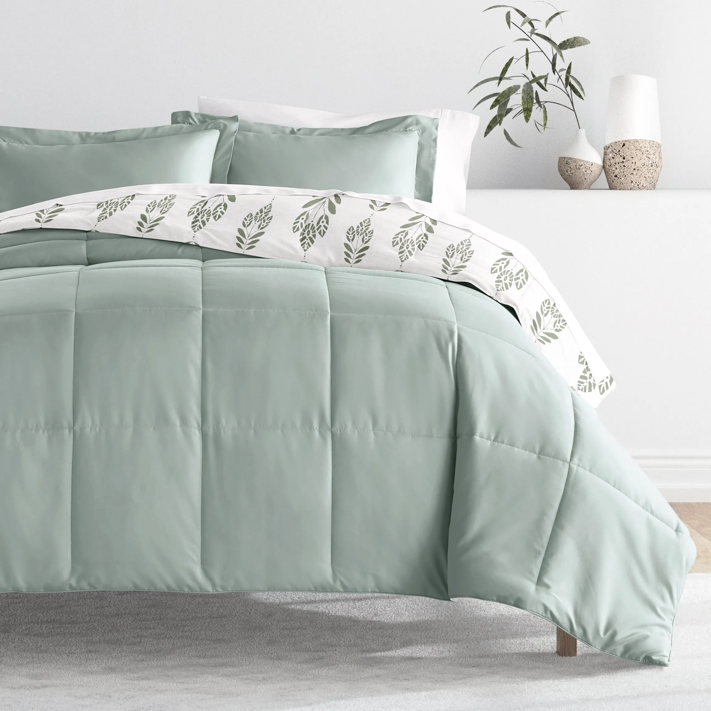 Folk Leaves Reversible Down-Alternative Comforter Set