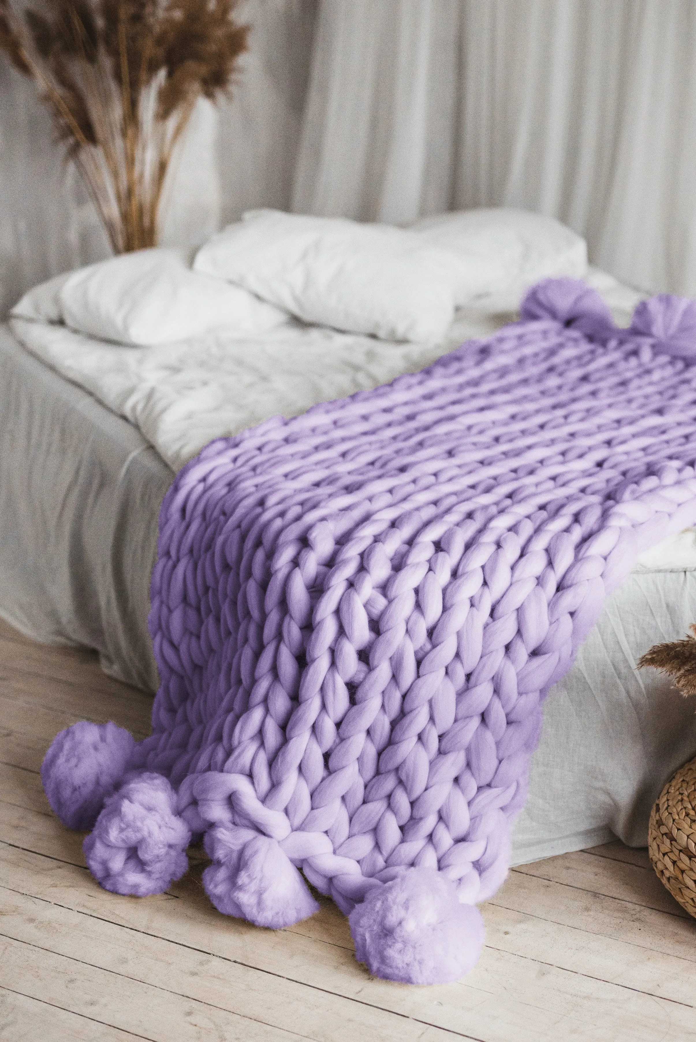 Pom pom blanket, Single/Twin blanket