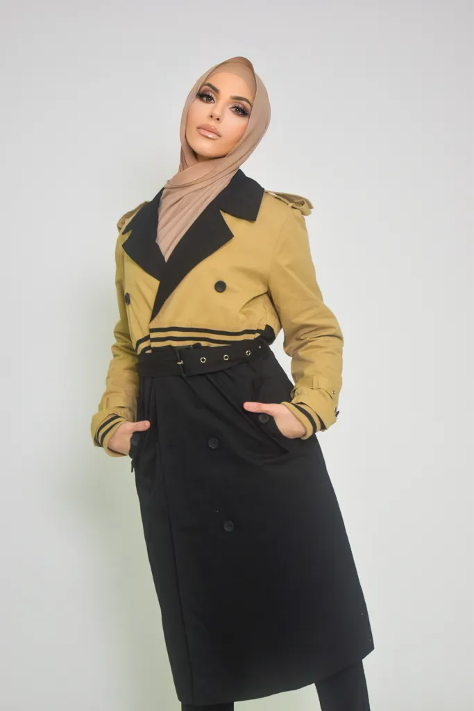 Pristine Two Tone Trench